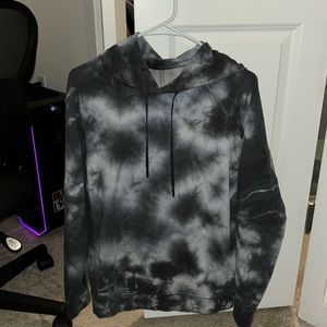 Lululemon tie die sweatshirt